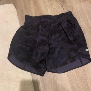 LuluLemon Athletica- Tracker shorts size 4 5”
